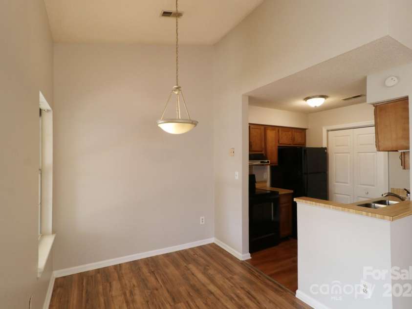 8121 #E Tremaine Court, Charlotte, NC 28227.  MLS# CAR4209590, YatesRealty ID 12902. 