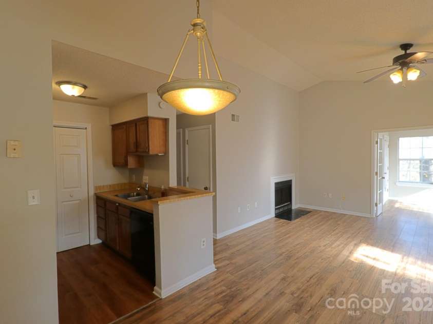 8121 #E Tremaine Court, Charlotte, NC 28227.  MLS# CAR4209590, YatesRealty ID 12902. 