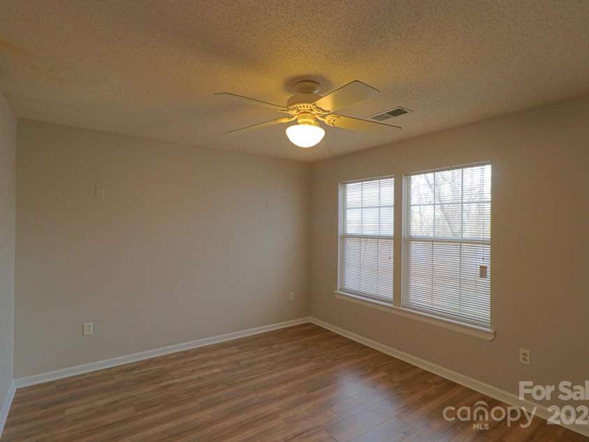 8121 #E Tremaine Court, Charlotte, NC 28227.  MLS# CAR4209590, YatesRealty ID 12902. 