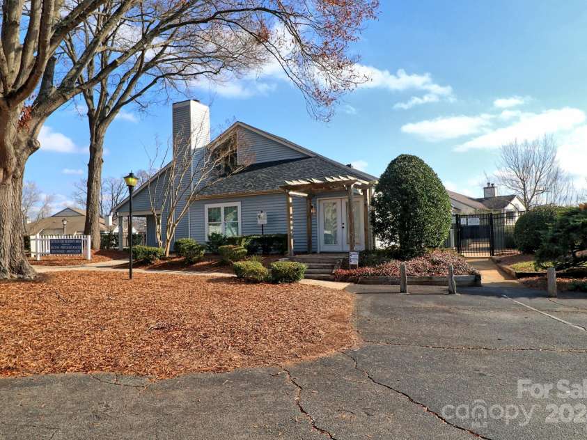 8121 #E Tremaine Court, Charlotte, NC 28227.  MLS# CAR4209590, YatesRealty ID 12902. 