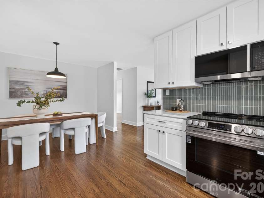 1521 Starbrook Drive, Charlotte, NC 28210.  MLS# CAR4366236, YatesRealty ID 12903. 