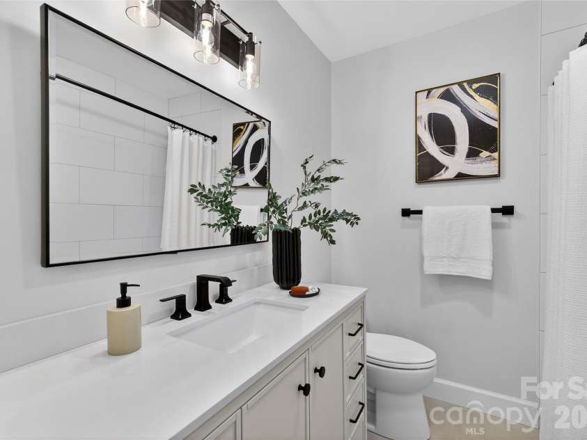 1521 Starbrook Drive, Charlotte, NC 28210.  MLS# CAR4366236, YatesRealty ID 12903. 