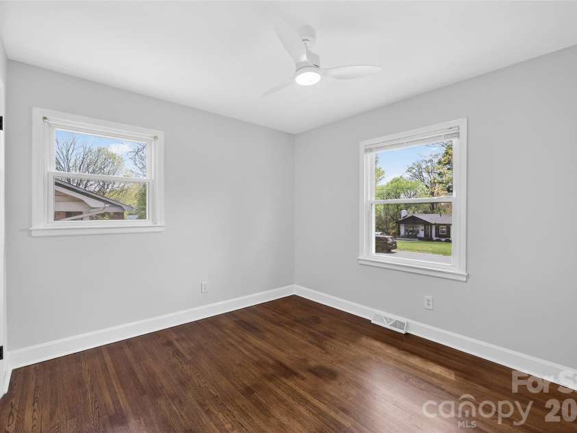 1521 Starbrook Drive, Charlotte, NC 28210.  MLS# CAR4366236, YatesRealty ID 12903. 