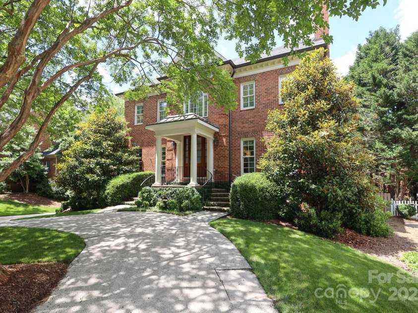 1638 Myers Park Drive, Charlotte, NC 28207.  MLS# CAR4258677, YatesRealty ID 12904. Beautiful all brick home on a quiet tree-lined street in Myers Park.