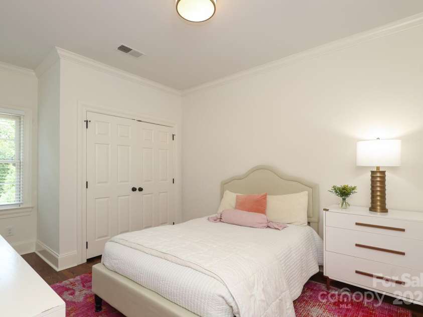 1638 Myers Park Drive, Charlotte, NC 28207.  MLS# CAR4258677, YatesRealty ID 12904. Bedroom 3