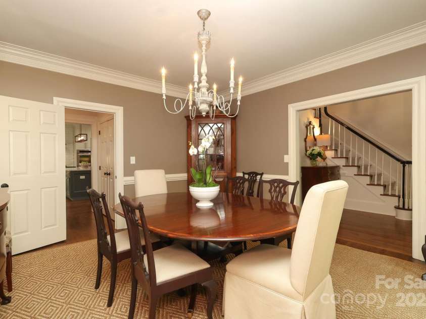1638 Myers Park Drive, Charlotte, NC 28207.  MLS# CAR4258677, YatesRealty ID 12904. Dining Room