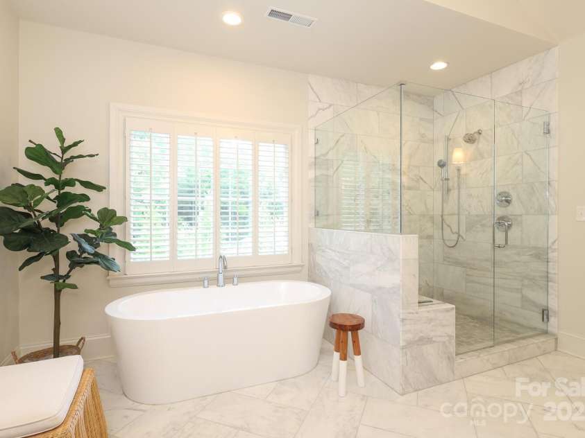 1638 Myers Park Drive, Charlotte, NC 28207.  MLS# CAR4258677, YatesRealty ID 12904. Primary bath has been beautifully renovated.