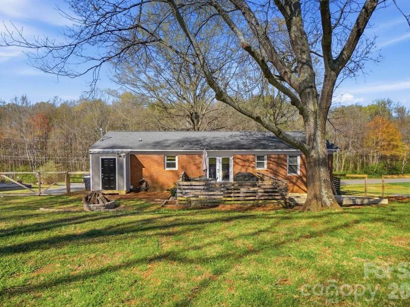 1319 North Hills Drive, Monroe, NC 28110.  MLS# CAR4355748, YatesRealty ID 12905. 