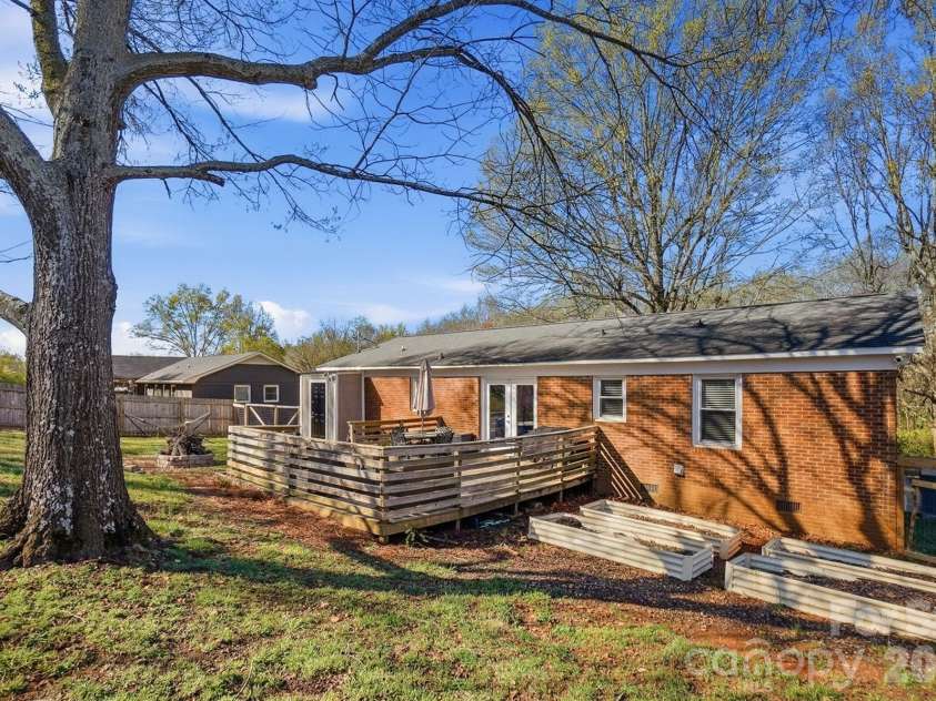 1319 North Hills Drive, Monroe, NC 28110.  MLS# CAR4355748, YatesRealty ID 12905. 