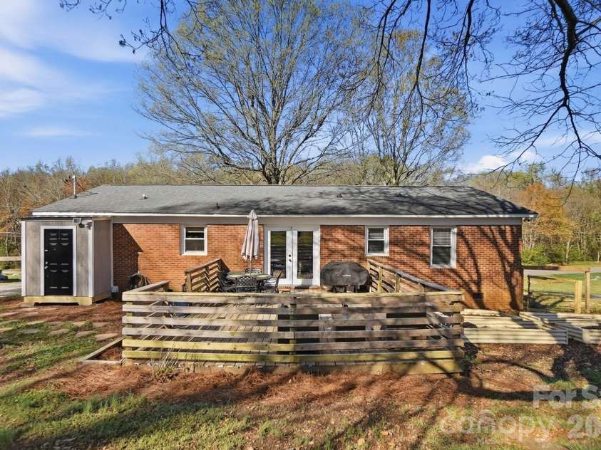 1319 North Hills Drive, Monroe, NC 28110.  MLS# CAR4355748, YatesRealty ID 12905. 