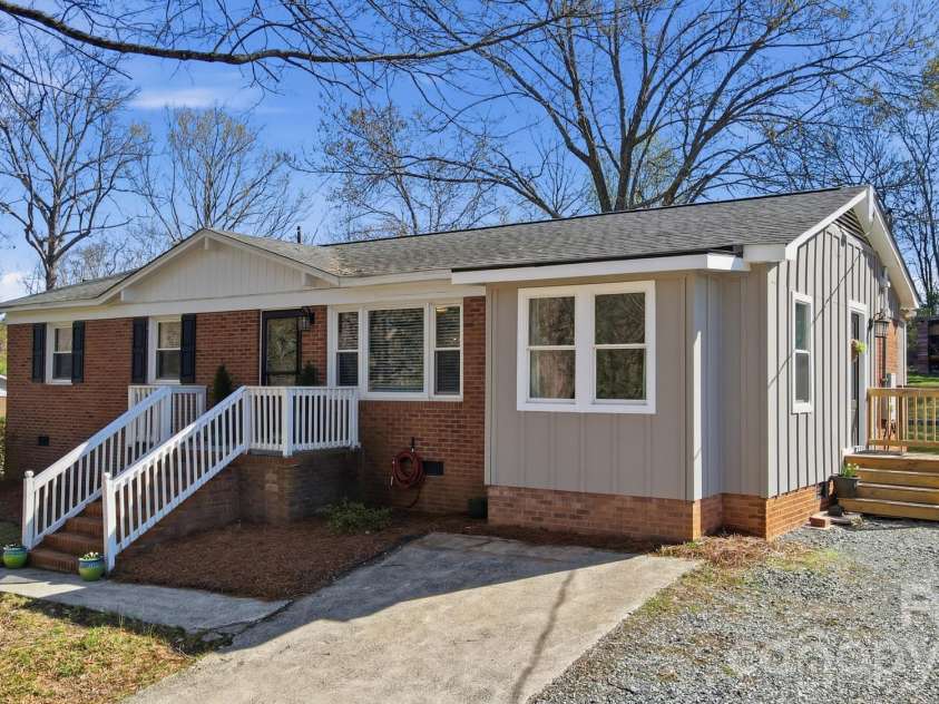 1319 North Hills Drive, Monroe, NC 28110.  MLS# CAR4355748, YatesRealty ID 12905. 
