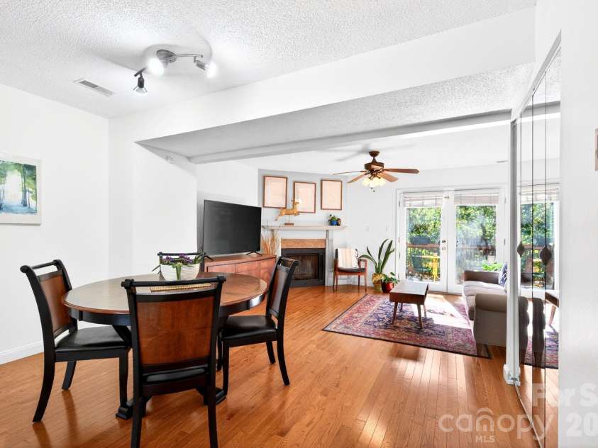 16 Spears Avenue, Asheville, NC 28801.  MLS# CAR4344321, YatesRealty ID 12906. Dining Area Looking to Living Room