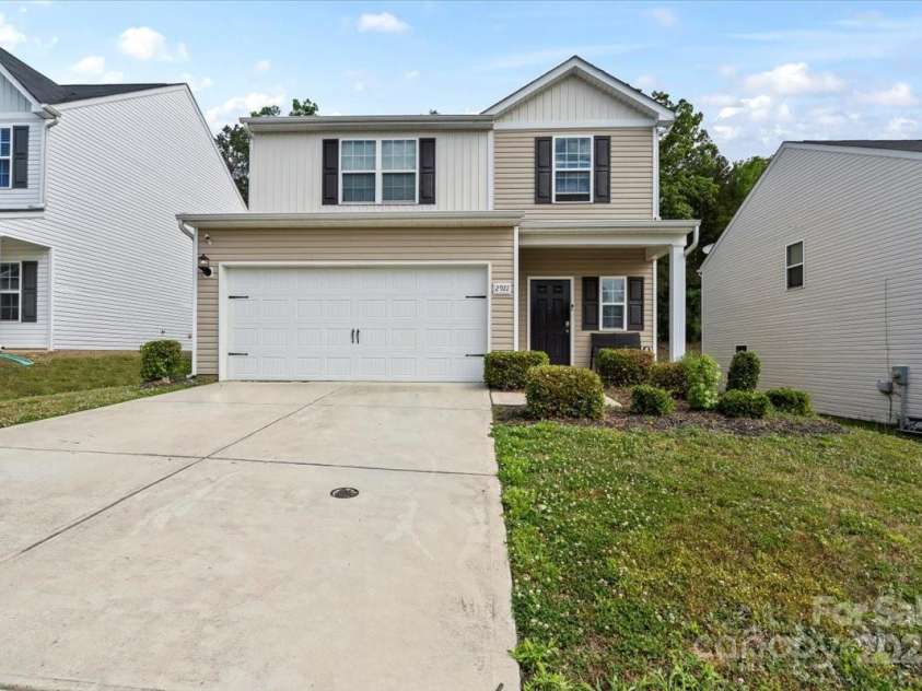2922 Patishall Lane, Charlotte, NC 28214.  MLS# CAR4255136, YatesRealty ID 12906. Front of House