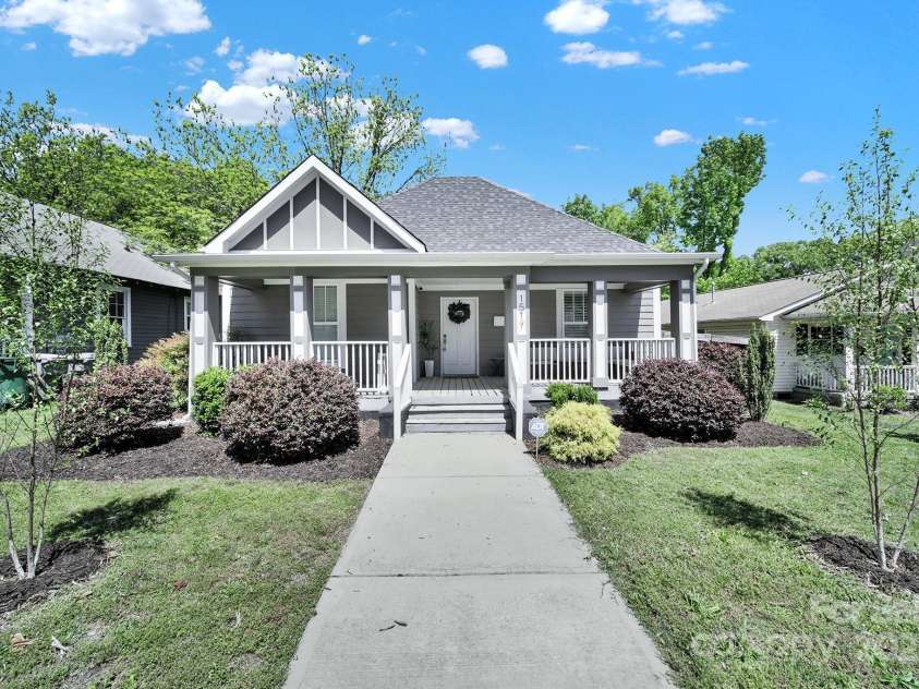 1517 Parkwood Avenue, Charlotte, NC 28205.  MLS# CAR4250923, YatesRealty ID 12908. 