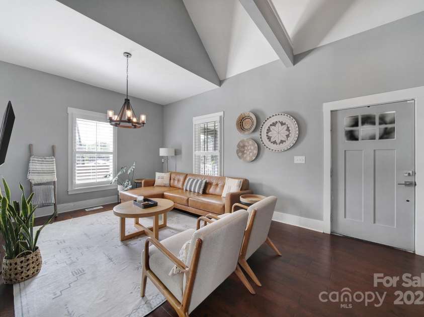 1517 Parkwood Avenue, Charlotte, NC 28205.  MLS# CAR4250923, YatesRealty ID 12908. 
