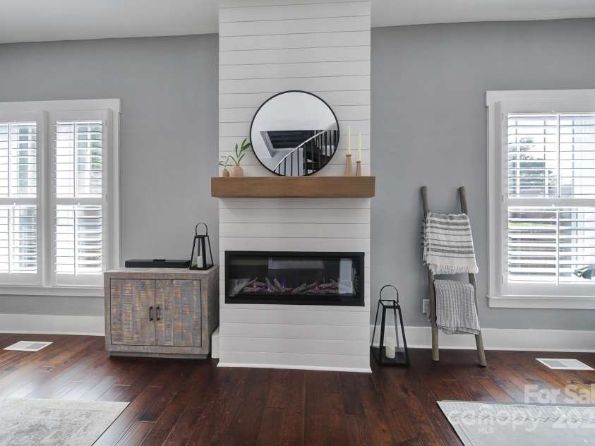 1517 Parkwood Avenue, Charlotte, NC 28205.  MLS# CAR4250923, YatesRealty ID 12908. 