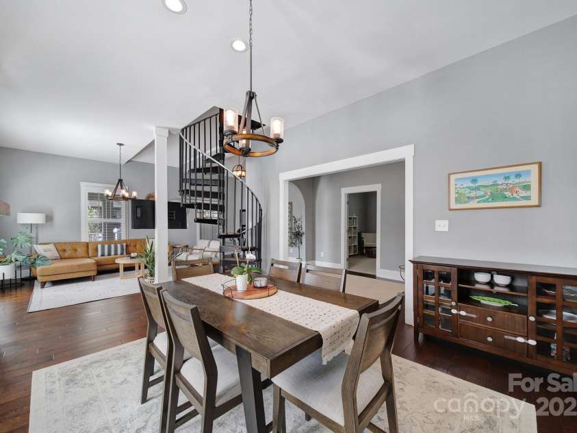 1517 Parkwood Avenue, Charlotte, NC 28205.  MLS# CAR4250923, YatesRealty ID 12908. 
