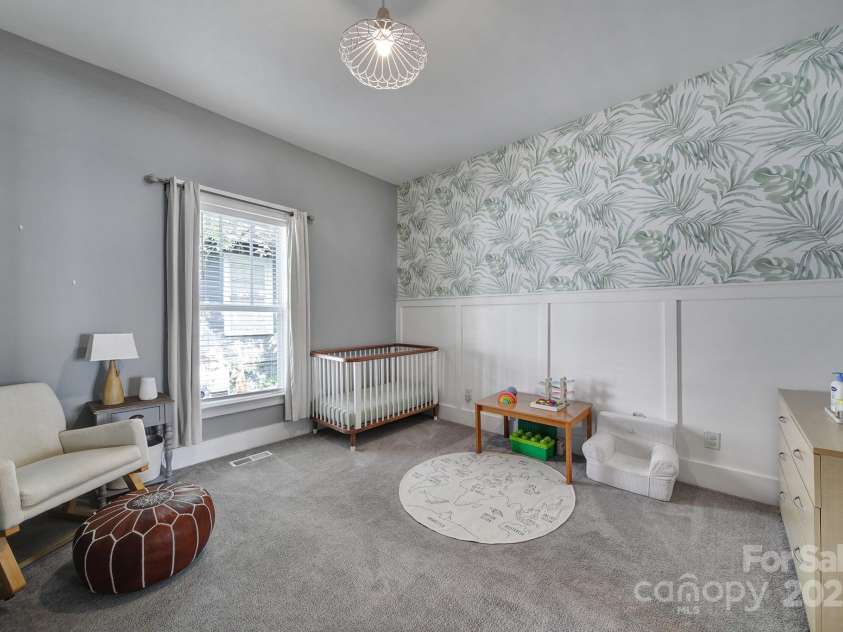 1517 Parkwood Avenue, Charlotte, NC 28205.  MLS# CAR4250923, YatesRealty ID 12908. 