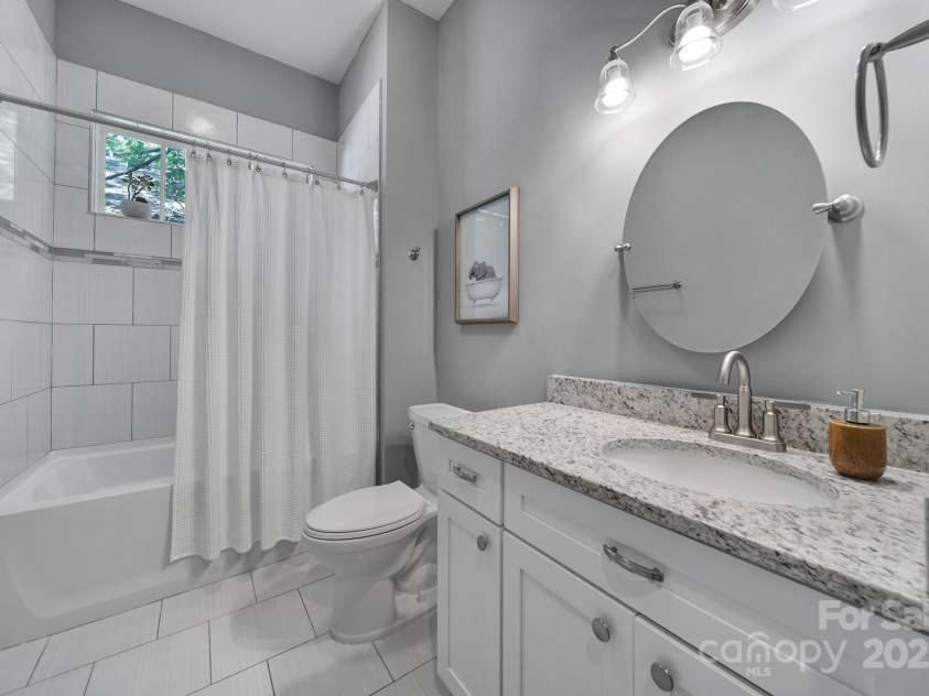 1517 Parkwood Avenue, Charlotte, NC 28205.  MLS# CAR4250923, YatesRealty ID 12908. 
