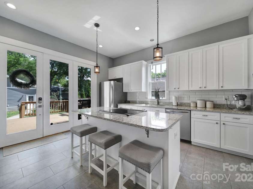 1517 Parkwood Avenue, Charlotte, NC 28205.  MLS# CAR4250923, YatesRealty ID 12908. 