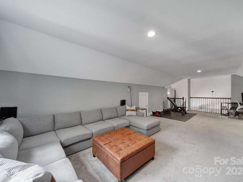 1517 Parkwood Avenue, Charlotte, NC 28205.  MLS# CAR4250923, YatesRealty ID 12908. 