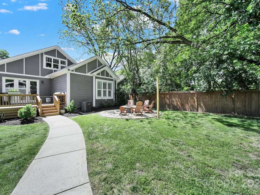 1517 Parkwood Avenue, Charlotte, NC 28205.  MLS# CAR4250923, YatesRealty ID 12908. 