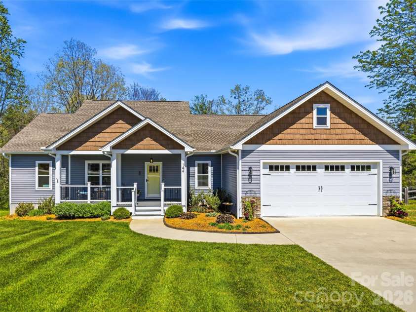 144 Hidden Knoll Drive, Hendersonville, NC 28792.  MLS# CAR4371200, YatesRealty ID 12909. 