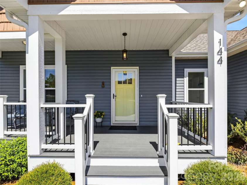 144 Hidden Knoll Drive, Hendersonville, NC 28792.  MLS# CAR4371200, YatesRealty ID 12909. 