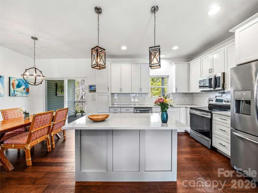 144 Hidden Knoll Drive, Hendersonville, NC 28792.  MLS# CAR4371200, YatesRealty ID 12909. 