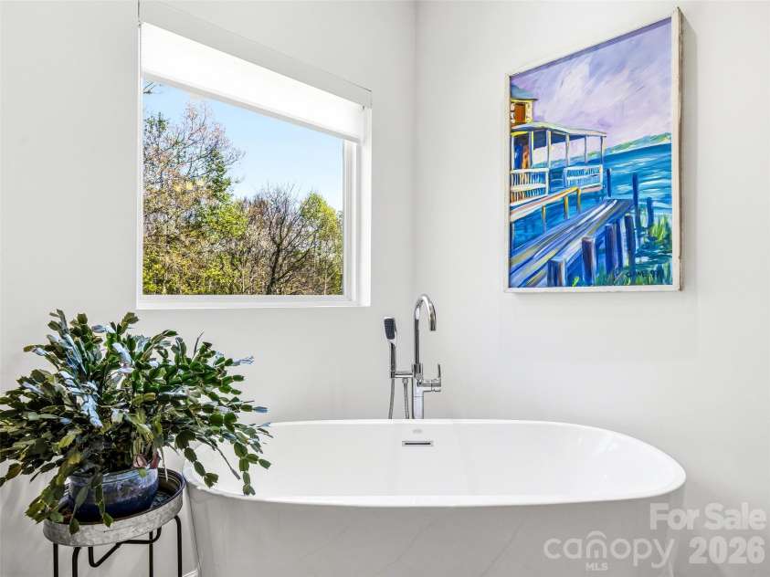 144 Hidden Knoll Drive, Hendersonville, NC 28792.  MLS# CAR4371200, YatesRealty ID 12909. 
