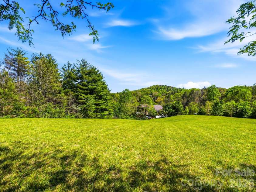 144 Hidden Knoll Drive, Hendersonville, NC 28792.  MLS# CAR4371200, YatesRealty ID 12909. 