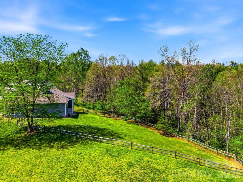 144 Hidden Knoll Drive, Hendersonville, NC 28792.  MLS# CAR4371200, YatesRealty ID 12909. 