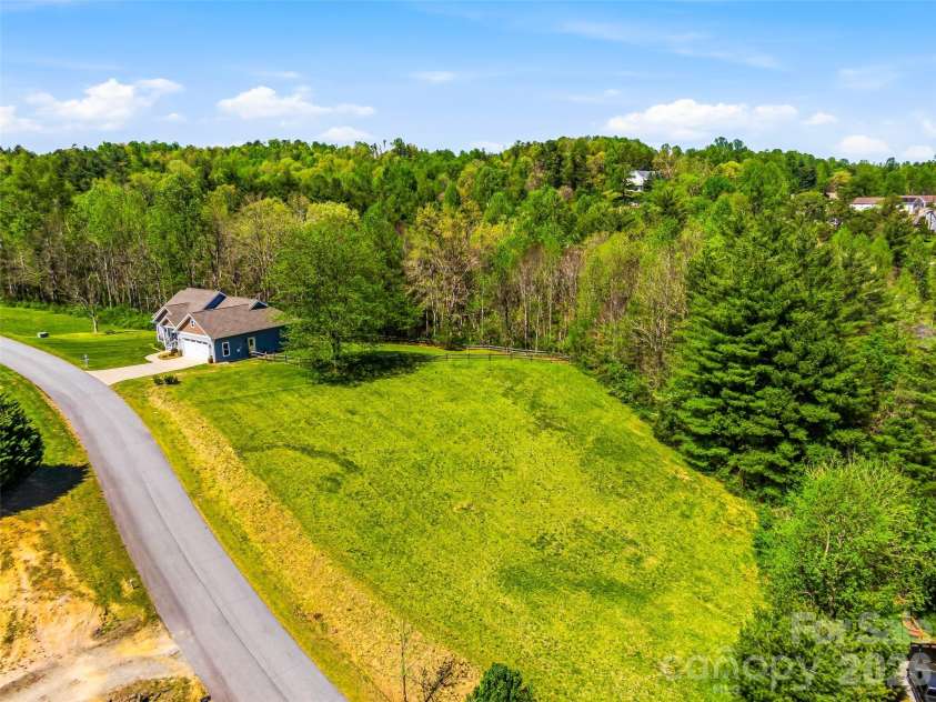 144 Hidden Knoll Drive, Hendersonville, NC 28792.  MLS# CAR4371200, YatesRealty ID 12909. 