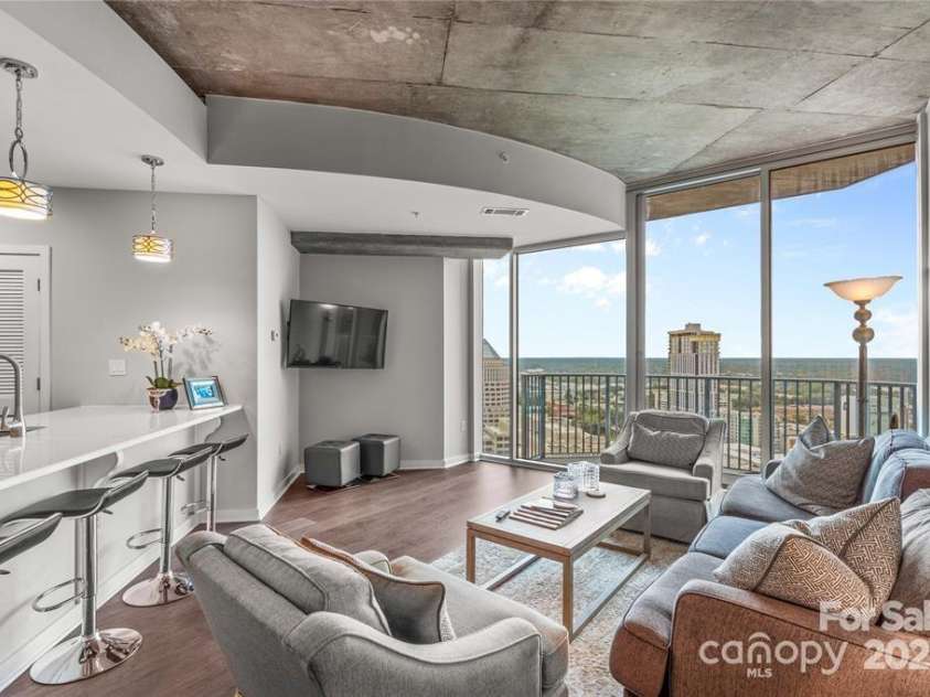 210 Church Street, Charlotte, NC 28202.  MLS# CAR4330610, YatesRealty ID 1291. 