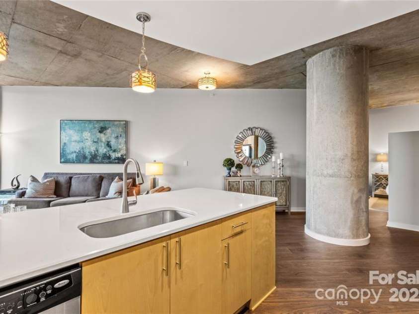 210 Church Street, Charlotte, NC 28202.  MLS# CAR4330610, YatesRealty ID 1291. 