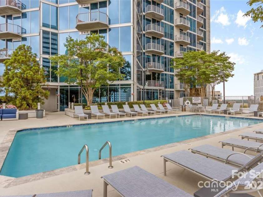 210 Church Street, Charlotte, NC 28202.  MLS# CAR4330610, YatesRealty ID 1291. 