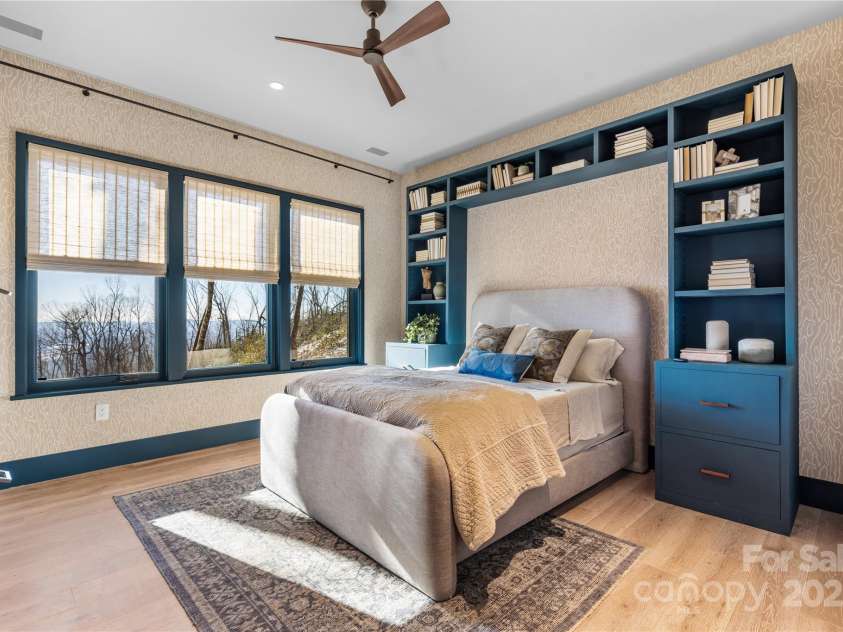 432 Garden Trail, Hendersonville, NC 28792.  MLS# CAR4217573, YatesRealty ID 1291. Bedroom