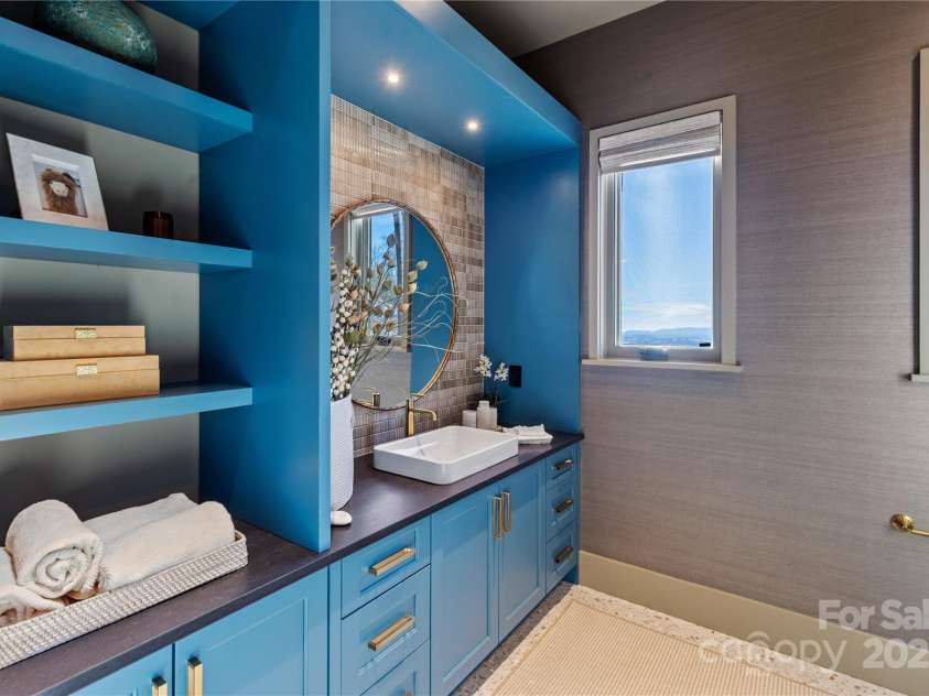 432 Garden Trail, Hendersonville, NC 28792.  MLS# CAR4217573, YatesRealty ID 1291. Bedroom EnSuite