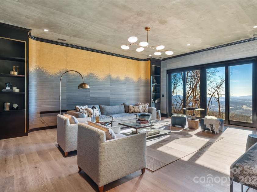 432 Garden Trail, Hendersonville, NC 28792.  MLS# CAR4217573, YatesRealty ID 1291. Den / Parlor