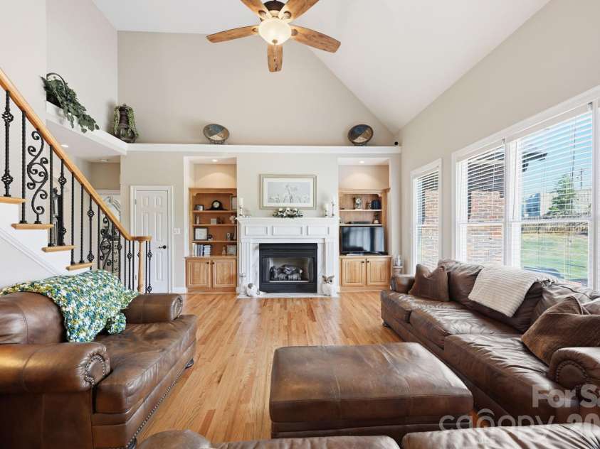 145 Blue Grass Circle, Mooresville, NC 28117.  MLS# CAR4369694, YatesRealty ID 12910. Great Room
