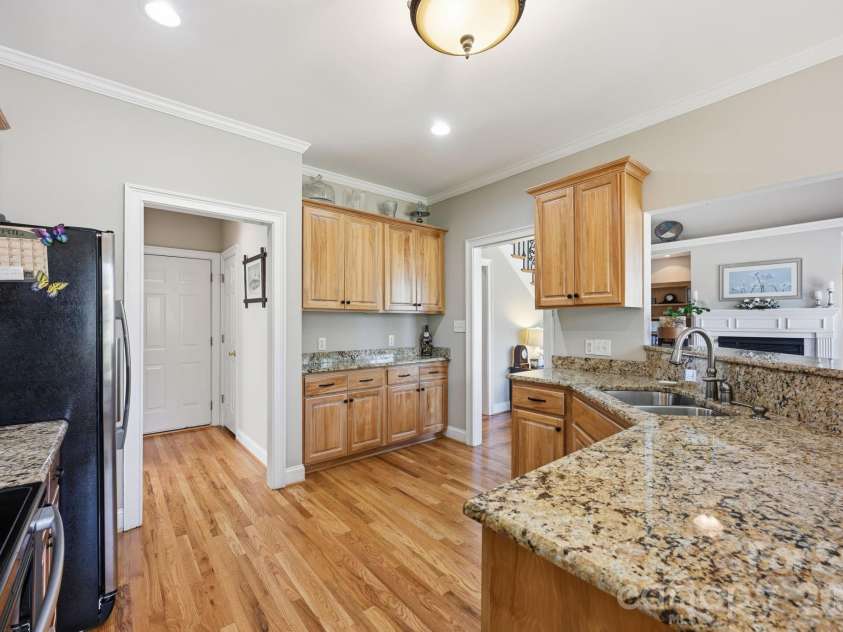 145 Blue Grass Circle, Mooresville, NC 28117.  MLS# CAR4369694, YatesRealty ID 12910. Kitchen