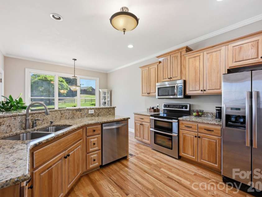 145 Blue Grass Circle, Mooresville, NC 28117.  MLS# CAR4369694, YatesRealty ID 12910. Kitchen with Stainless Appliances