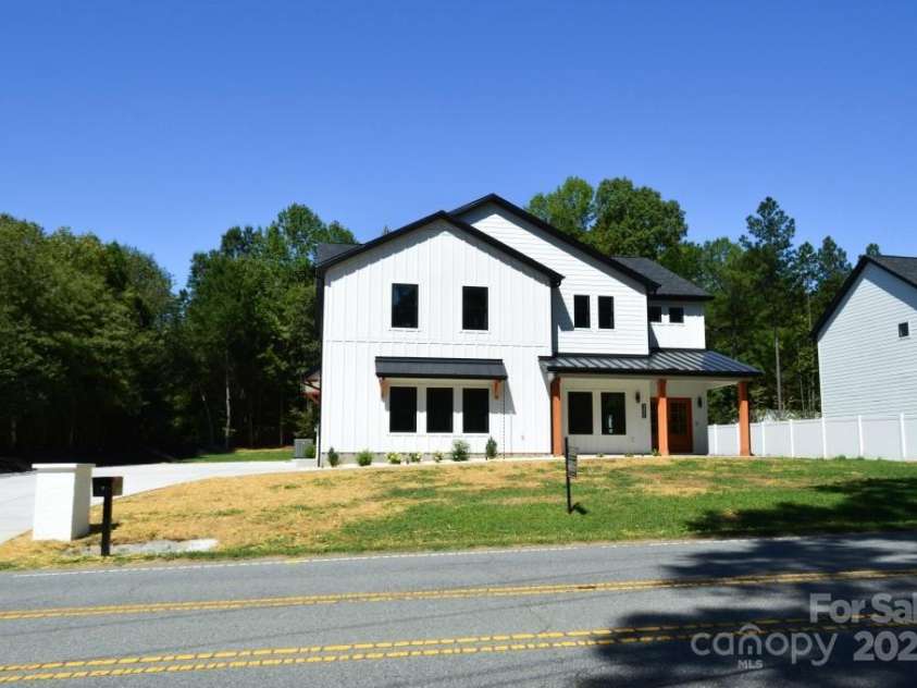 3455 Shiloh Church Road, Davidson, NC 28036.  MLS# CAR4298489, YatesRealty ID 12911. 