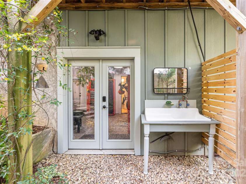 123 Brucemont Circle, Asheville, NC 28806.  MLS# CAR4243133, YatesRealty ID 12914. Entrance to workshop