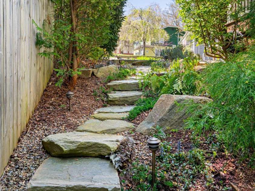 123 Brucemont Circle, Asheville, NC 28806.  MLS# CAR4243133, YatesRealty ID 12914. Steps from drive to lower level