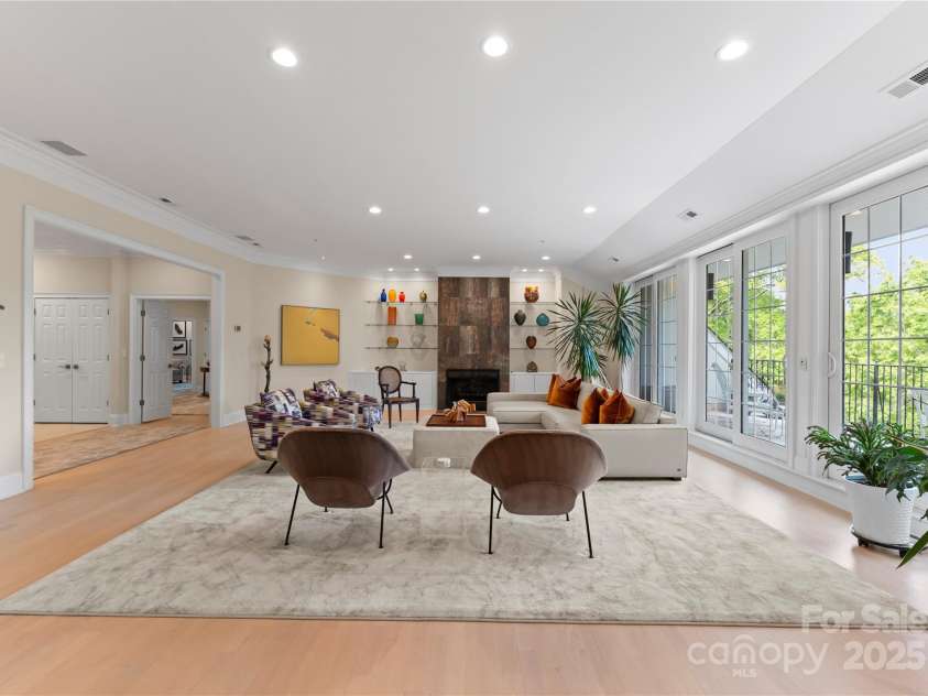 974 Queens Road, Charlotte, NC 28207.  MLS# CAR4249816, YatesRealty ID 12915. 
