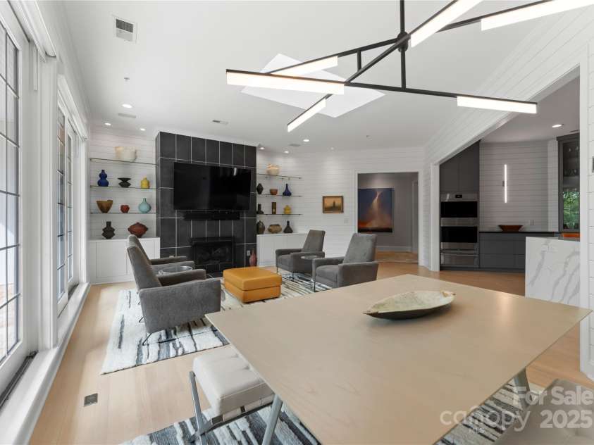 974 Queens Road, Charlotte, NC 28207.  MLS# CAR4249816, YatesRealty ID 12915. 