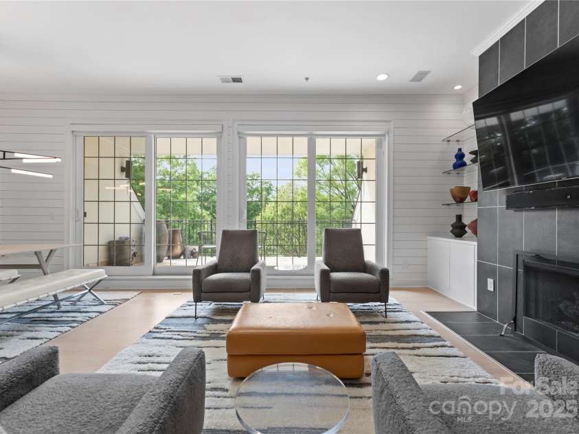 974 Queens Road, Charlotte, NC 28207.  MLS# CAR4249816, YatesRealty ID 12915. 