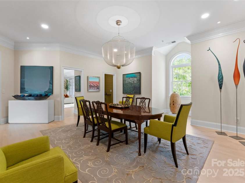 974 Queens Road, Charlotte, NC 28207.  MLS# CAR4249816, YatesRealty ID 12915. 