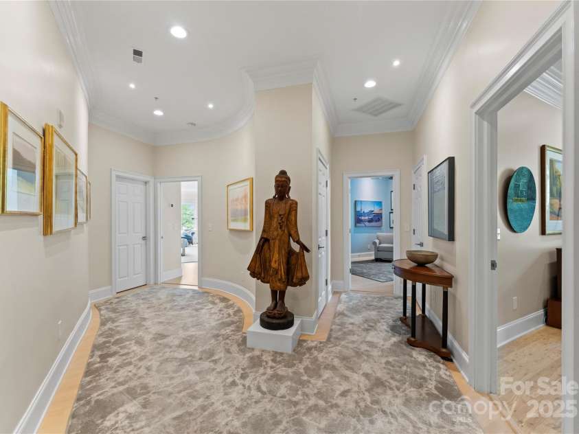 974 Queens Road, Charlotte, NC 28207.  MLS# CAR4249816, YatesRealty ID 12915. 